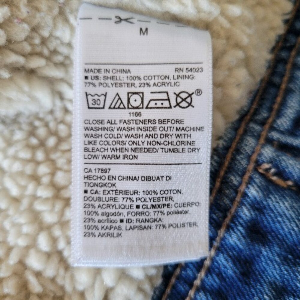Old Navy Denim Lined Jean Jacket, Women’s M, Classic Button Closure, Medium Wash - Picture 8 of 8